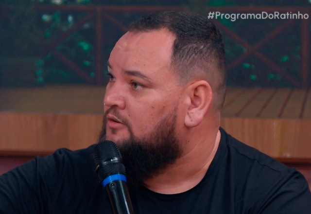 Humorista dá dica para enganar RH na entrevista de emprego