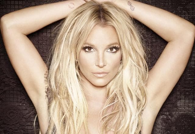 Britney Spears revela lista com nomes de famosas que tem um "crush"