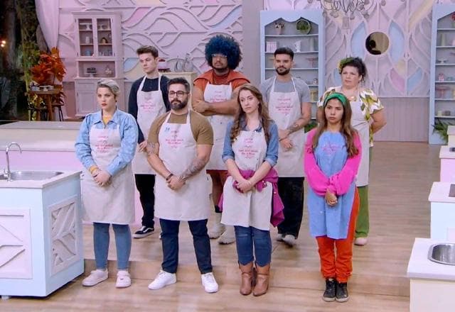 Participantes durante o Bake Off Brasil.